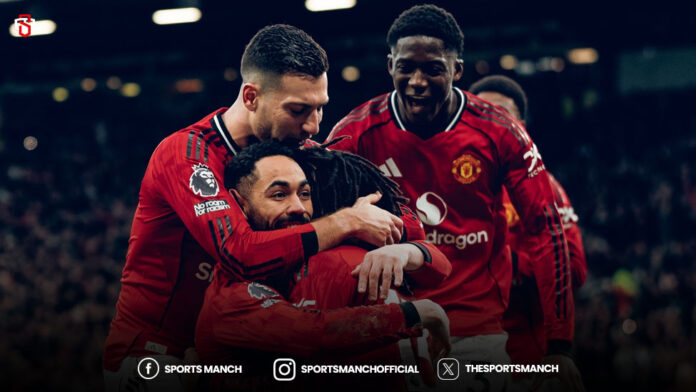 Manchester United players celebrate